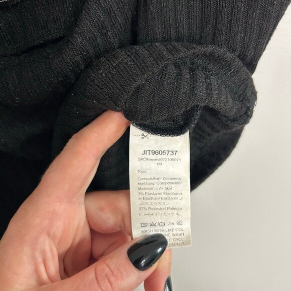 SHEIN Women’s Black Ribbed Cropped Spaghetti Strap Tank Top Women’s Size Small - Picture 3 of 5